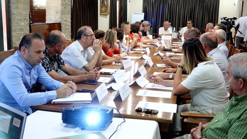 Shoqata e Këshillave të Qarqeve ka nisur takimet në nivel rajonal me drejtues të këshillave vendore në kuadër të reformës së decentralizimit