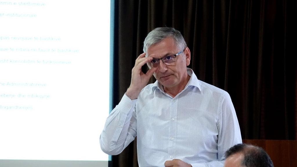 Shoqata e Këshillave të Qarqeve zhvilloi ne Elbasan takimin në nivel rajonal me drejtues të këshillave vendorë në kuadër të reformës së decentralizimit