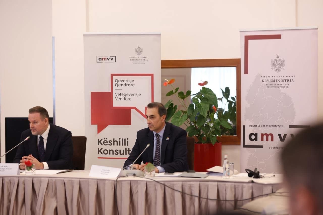 Mbledhje e Këshillit Konsultativ: fokus në forcimin e pushtetit vendor dhe transparencën